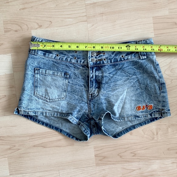 Mid Rise Vintage Denim Shorts - Picture 10 of 10